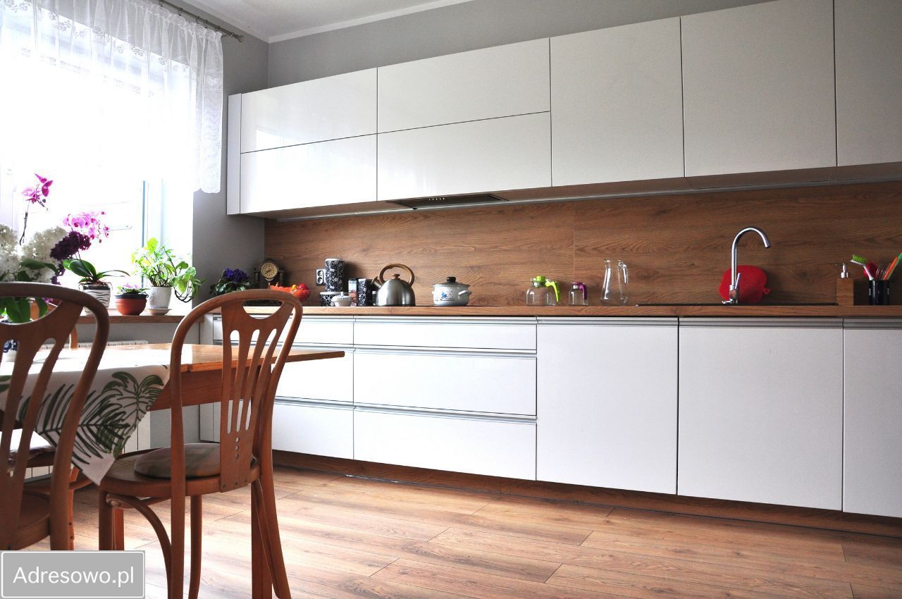 dom wolnostojący, 4 pokoje Zgłowiączka. Zdjęcie 12