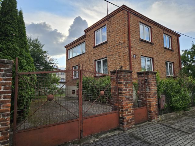 dom wolnostojący, 7 pokoi Pabianice. Zdjęcie 1