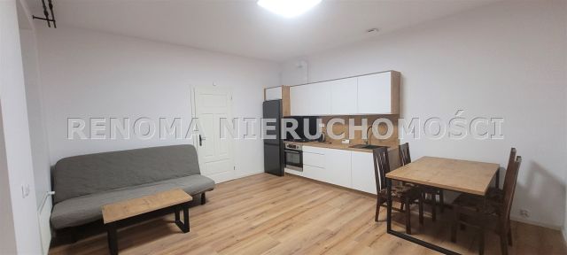 Mieszkanie 4-pokojowe Wałbrzych Stary Zdrój. Zdjęcie 1