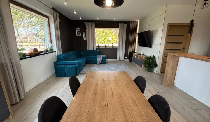 dom wolnostojący, 5 pokoi Pstrokonie Zamoście, ul. Wczasowa