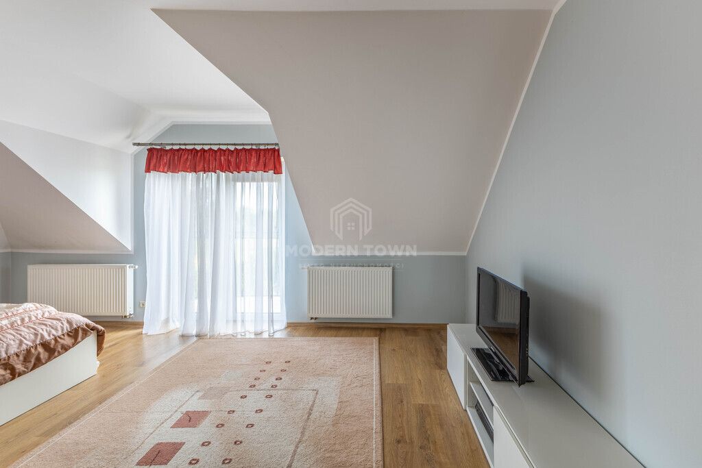 dom wolnostojący, 5 pokoi Rusiec. Zdjęcie 13