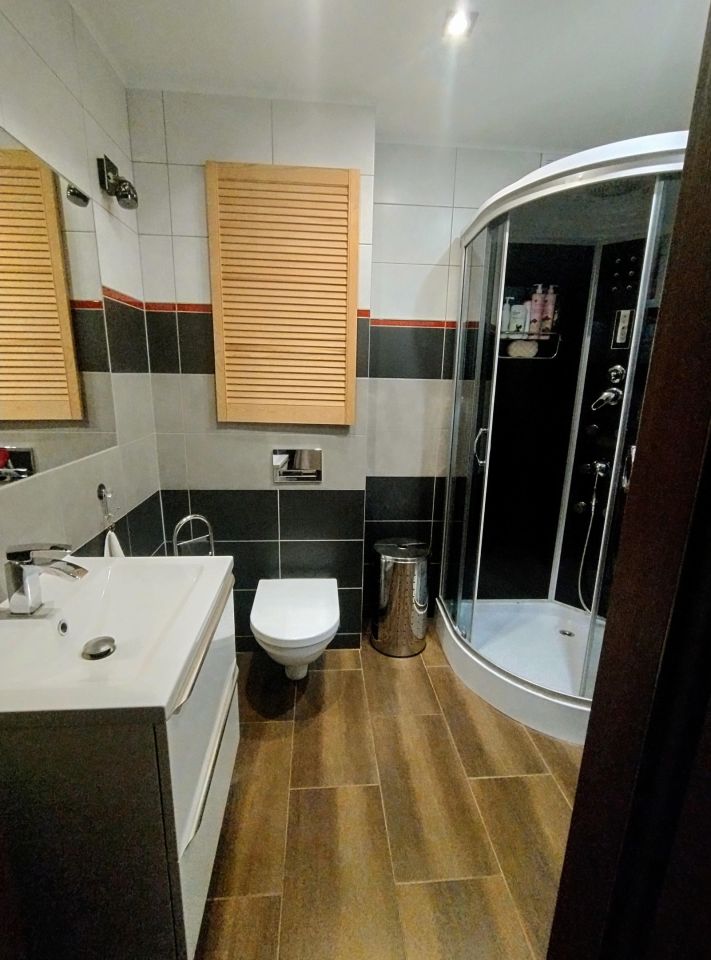 Mieszkanie 3-pokojowe Szczytnica, Osiedle. Zdjęcie 16