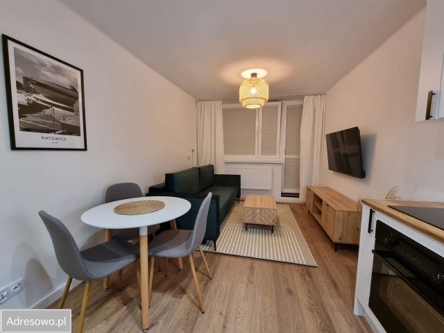 Mieszkanie 1-pokojowe Katowice os. Tysiąclecia, ul. Tysiąclecia. Zdjęcie 1