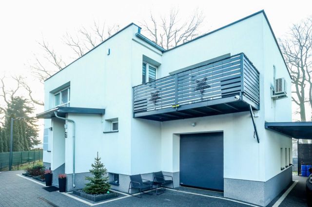 dom wolnostojący, 4 pokoje Nowogrodziec, ul. Janusza Kusocińskiego. Zdjęcie 1