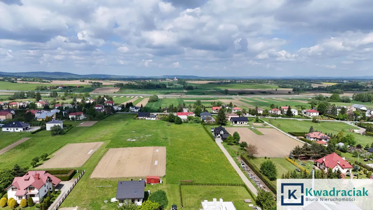 Działka inwestycyjna Rogi, ul. Dworska. Zdjęcie 1