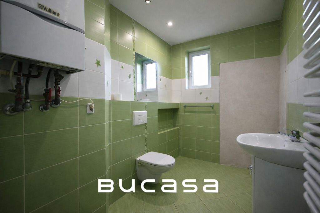 Mieszkanie 4-pokojowe Chobot. Zdjęcie 6