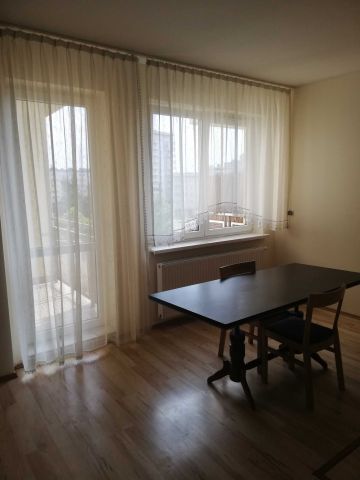 Mieszkanie 3-pokojowe Warszawa Kabaty, ul. Melchiora Wańkowicza. Zdjęcie 1