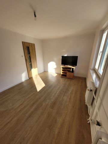 Mieszkanie 2-pokojowe Ostrowiec Świętokrzyski, os. Słoneczne. Zdjęcie 1