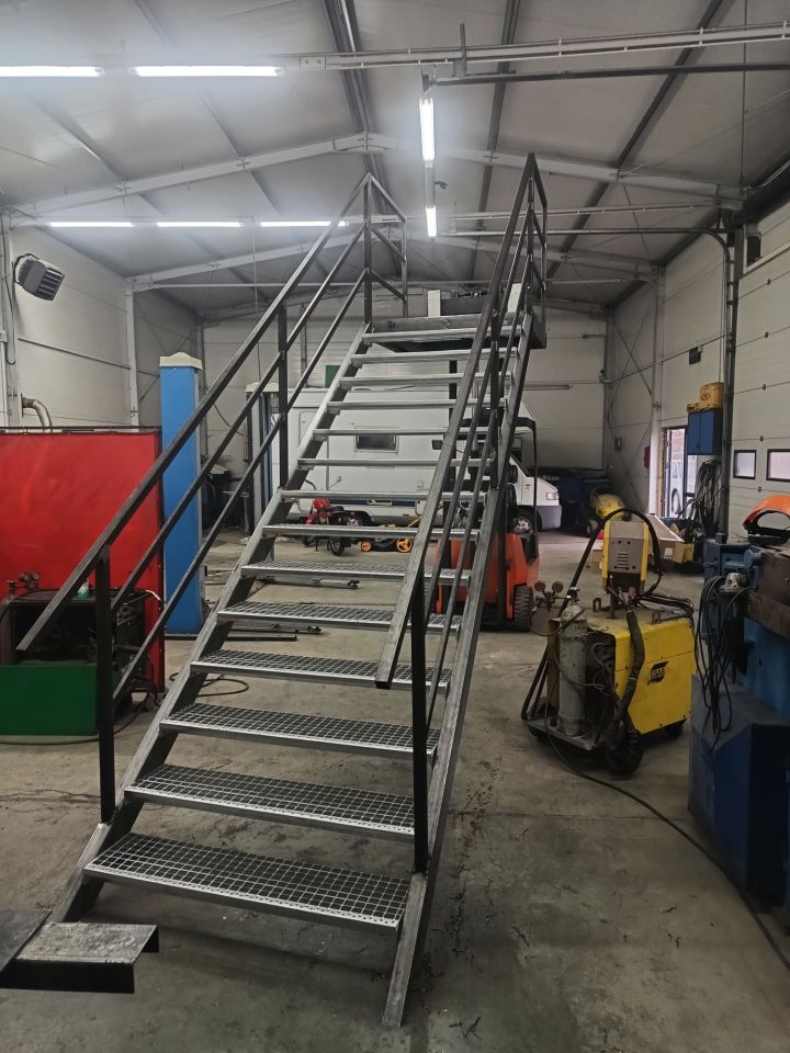 Hala/magazyn Włóki. Zdjęcie 5