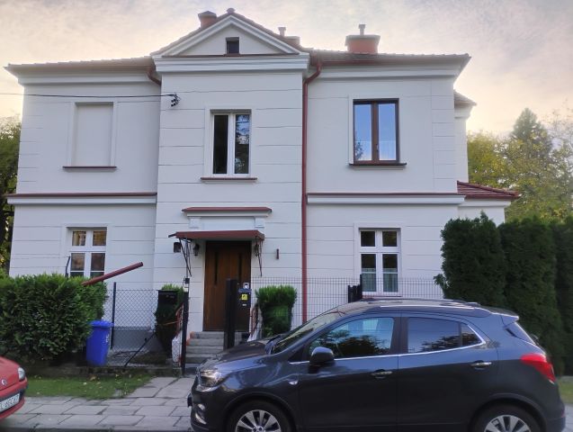dom wolnostojący, 3 pokoje Łódź Bałuty, ul. Julianowska. Zdjęcie 1