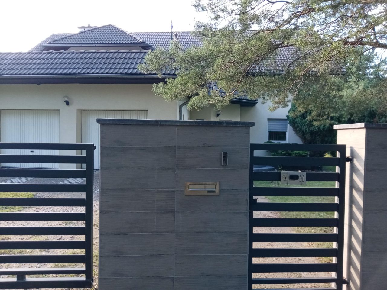 dom wolnostojący, 8 pokoi Adamów-Parcel. Zdjęcie 3