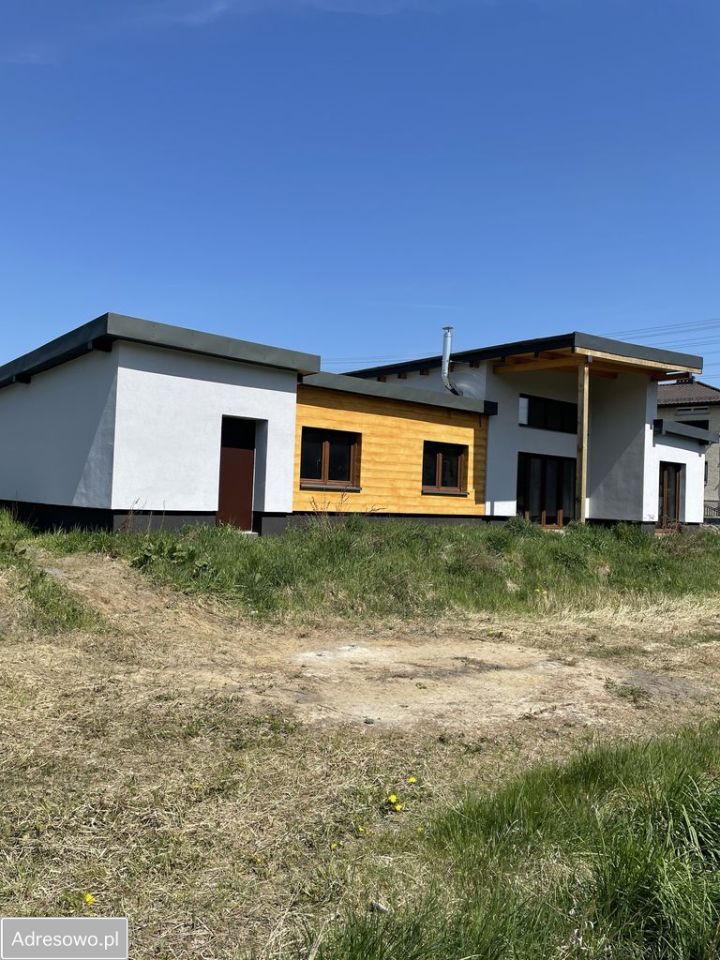 dom wolnostojący, 4 pokoje Żytna, ul. Wolności. Zdjęcie 3
