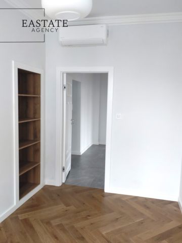Biuro Warszawa, pl. Konstytucji. Zdjęcie 11
