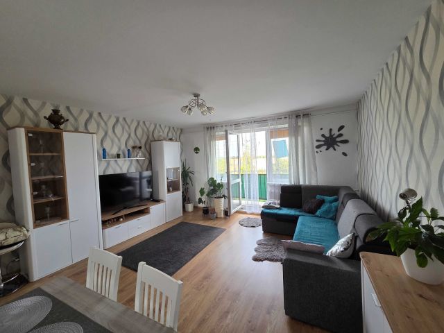 Mieszkanie 3-pokojowe Radomsko, ul. Starowiejska. Zdjęcie 1