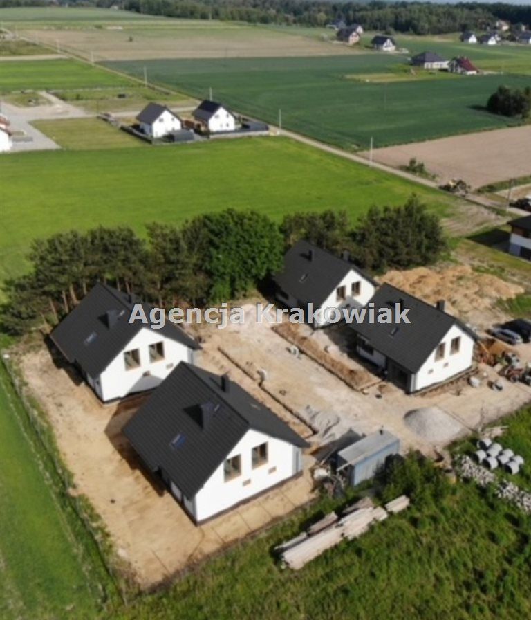 dom wolnostojący, 4 pokoje Niepołomice. Zdjęcie 3