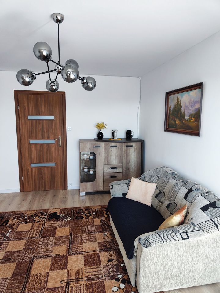 Mieszkanie 4-pokojowe Jasło, ul. Krzysztofa Kamila Baczyńskiego. Zdjęcie 2