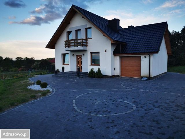 dom wolnostojący, 4 pokoje Żarowo. Zdjęcie 1