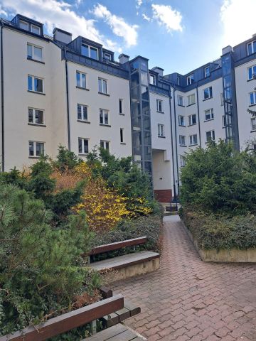 Mieszkanie 3-pokojowe Warszawa Śródmieście, ul. Hoża. Zdjęcie 3