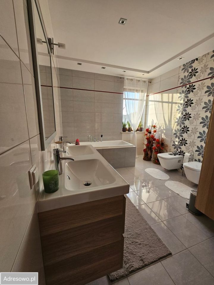 dom wolnostojący, 5 pokoi Zelów. Zdjęcie 10