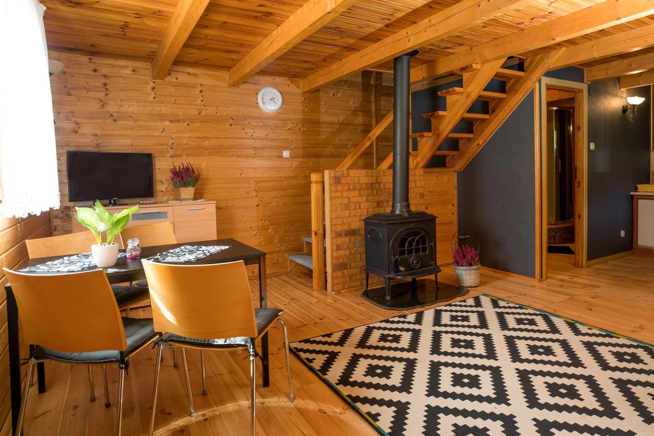 dom wolnostojący, 3 pokoje Urowo. Zdjęcie 4