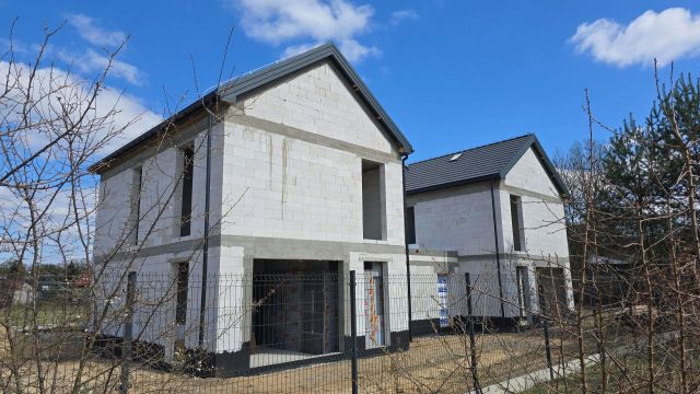 bliźniak, 4 pokoje Sulejówek. Zdjęcie 1