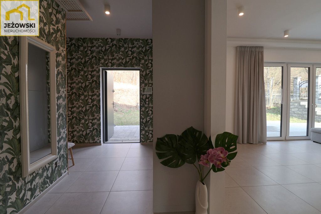 dom wolnostojący, 6 pokoi Janowiec. Zdjęcie 28