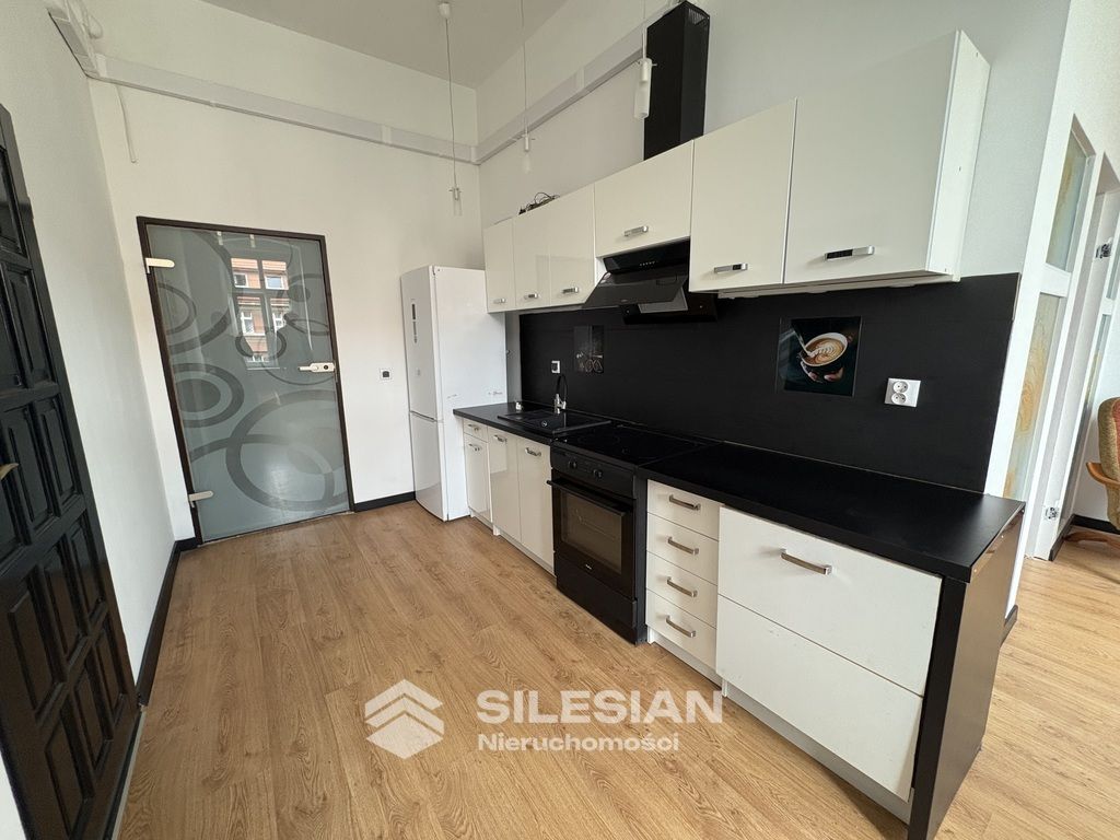 Mieszkanie 8-pokojowe Świdnica Centrum, ul. Stefana Żeromskiego. Zdjęcie 6