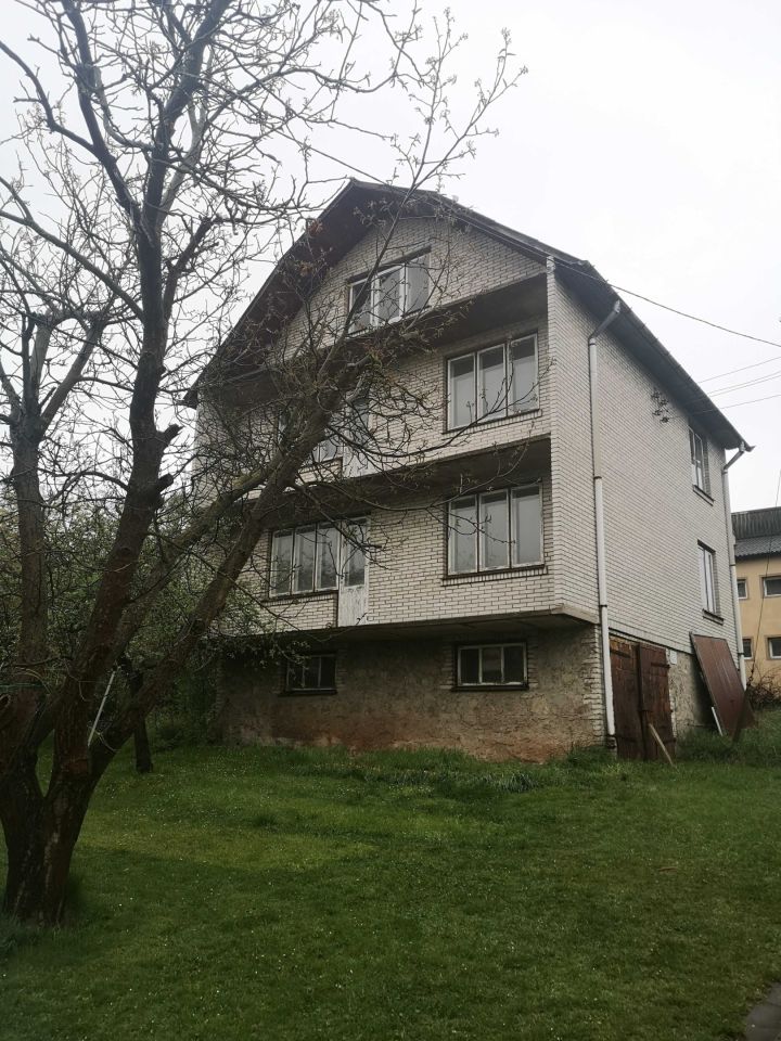 dom wolnostojący, 6 pokoi Starachowice