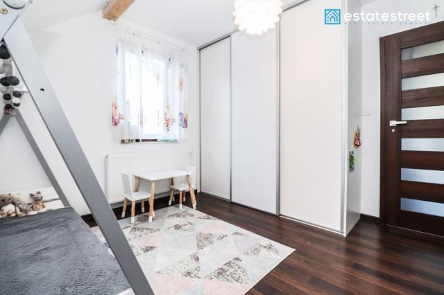 Mieszkanie 3-pokojowe Rączna. Zdjęcie 10