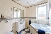 dom wolnostojący, 7 pokoi Warszawa Rembertów, ul. Giermków. Zdjęcie 4