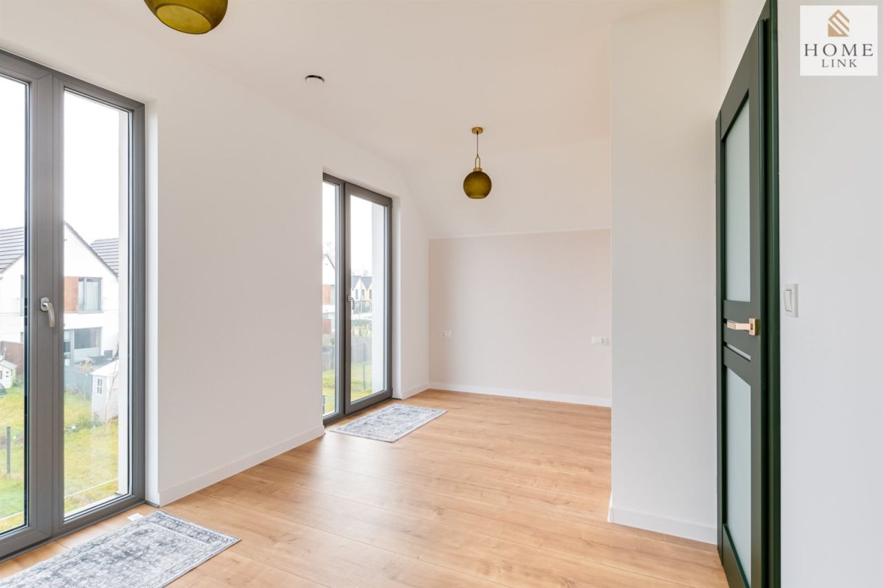 dom szeregowy, 4 pokoje Różnowo. Zdjęcie 8