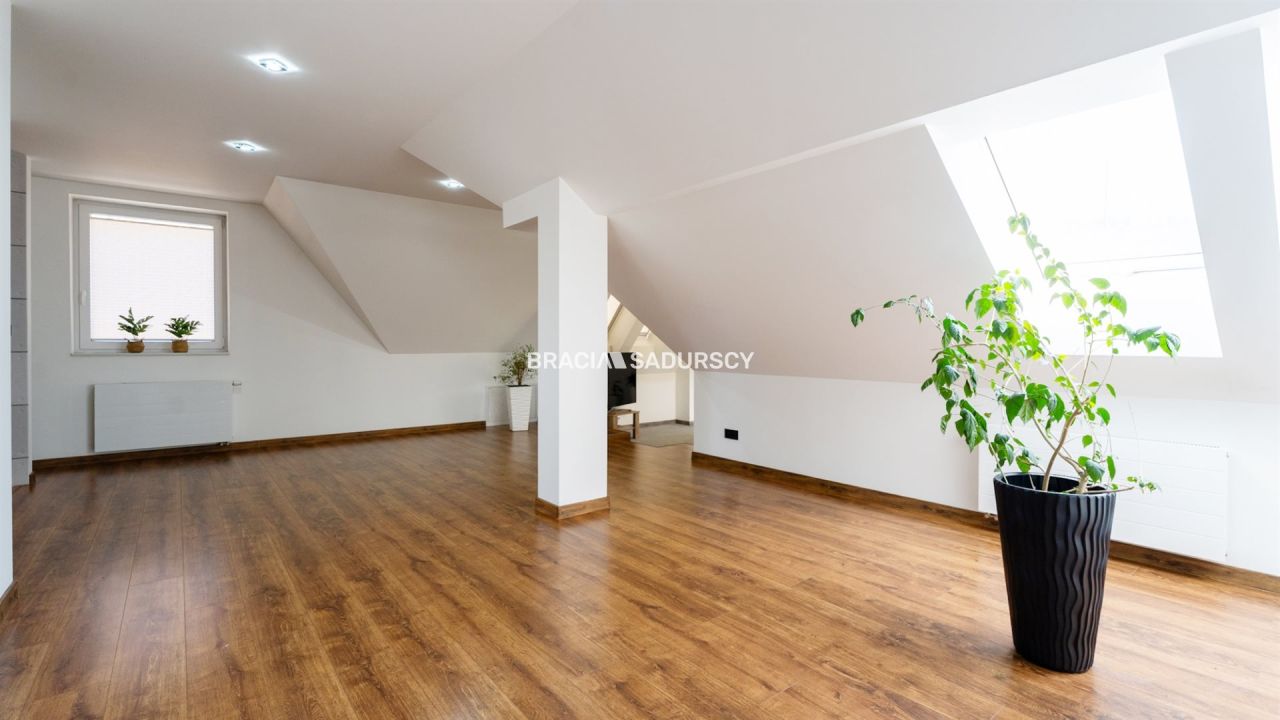 dom wolnostojący, 5 pokoi Skawica. Zdjęcie 34