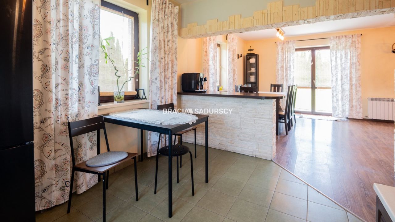 dom wolnostojący, 5 pokoi Wolica. Zdjęcie 9