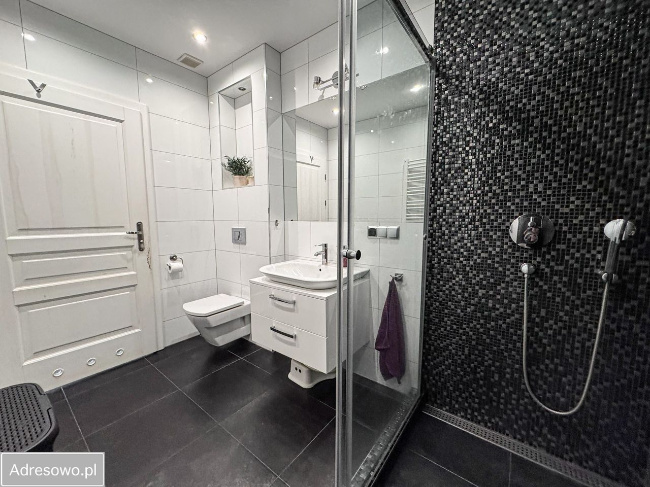 dom wolnostojący, 6 pokoi Wola Batorska. Zdjęcie 4