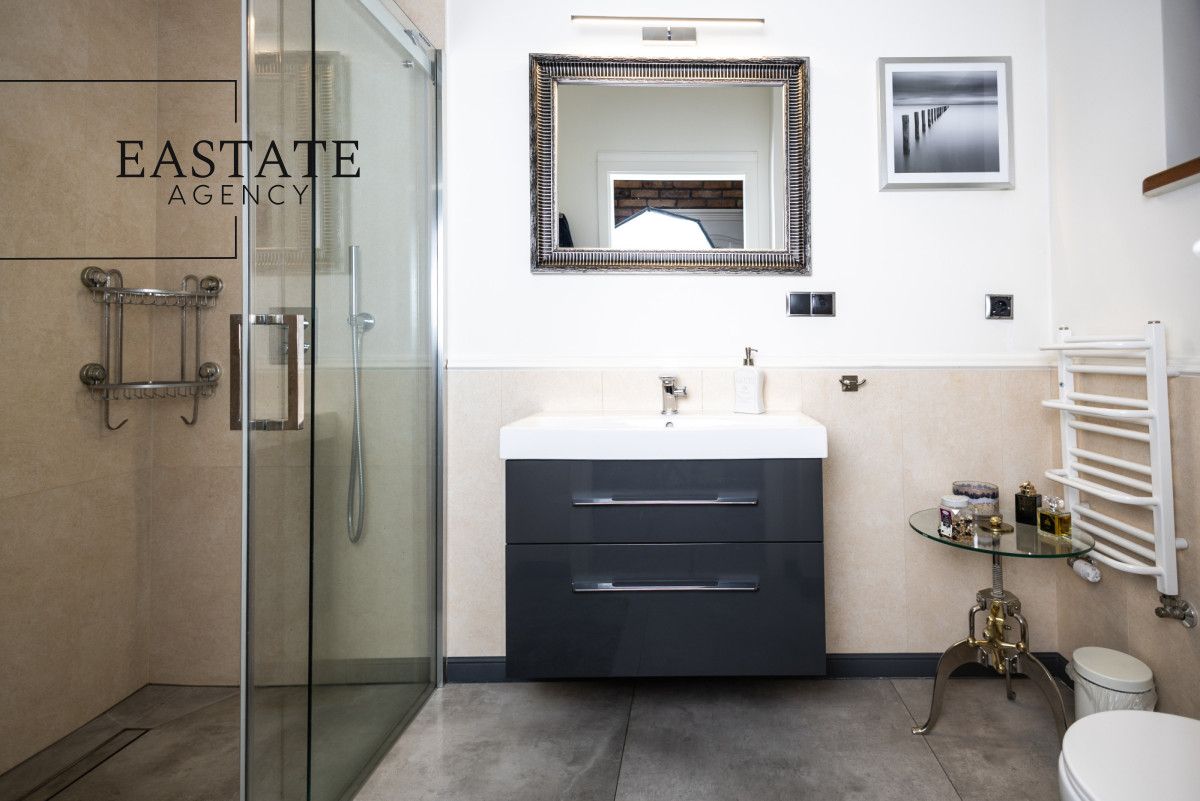 dom wolnostojący, 5 pokoi Sienno. Zdjęcie 12