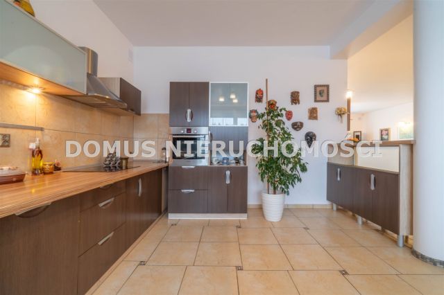 dom wolnostojący, 4 pokoje Brzeziny, ul. Polna. Zdjęcie 4