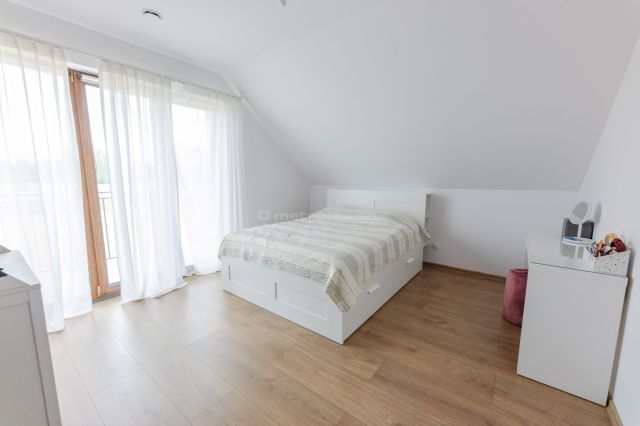 dom wolnostojący, 6 pokoi Skubianka. Zdjęcie 11