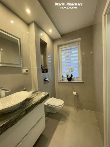 dom wolnostojący, 5 pokoi Radom Długojów Górny, ul. Malenicka. Zdjęcie 12