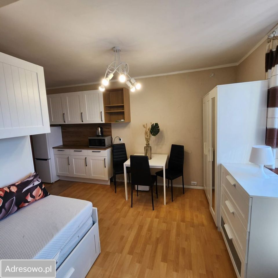 Mieszkanie 3-pokojowe Legnica. Zdjęcie 14