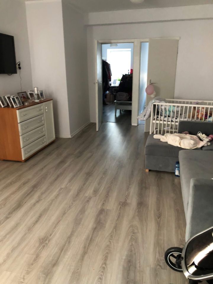 Mieszkanie 2-pokojowe Wiązów, Plac Wolnosci 7/1. Zdjęcie 2