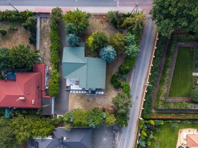 dom wolnostojący, 4 pokoje Kanie, ul. Józefa Piłsudskiego. Zdjęcie 1