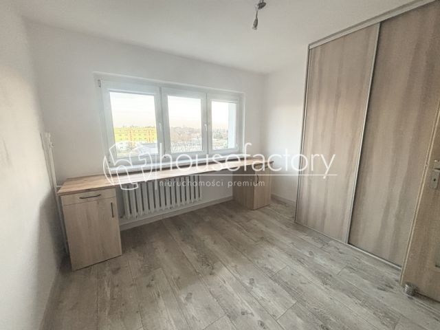 Mieszkanie 3-pokojowe Łódź Górna. Zdjęcie 3