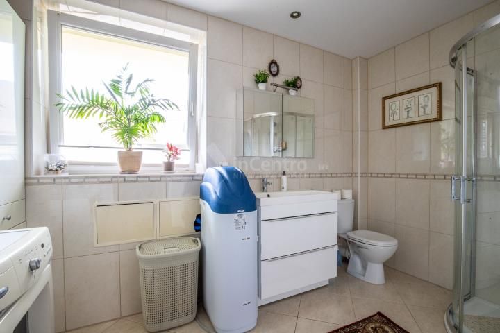 dom wolnostojący, 5 pokoi Brzeźnica, ul. Krakowska. Zdjęcie 13