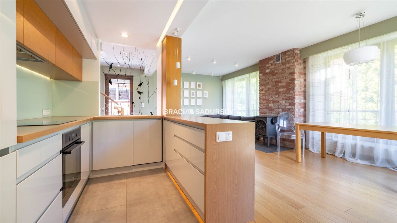 Mieszkanie 4-pokojowe Brzyczyna. Zdjęcie 10