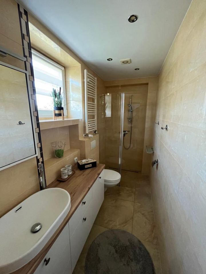 dom wolnostojący, 5 pokoi Trójczyce Na Klinie. Zdjęcie 7