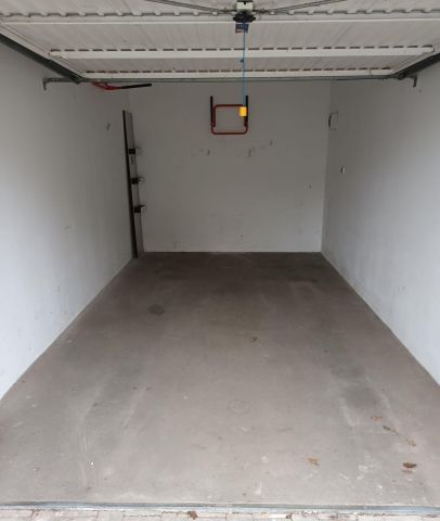 Garaż/miejsce parkingowe Gorzów Wielkopolski Chróścik, Madrycka. Zdjęcie 1