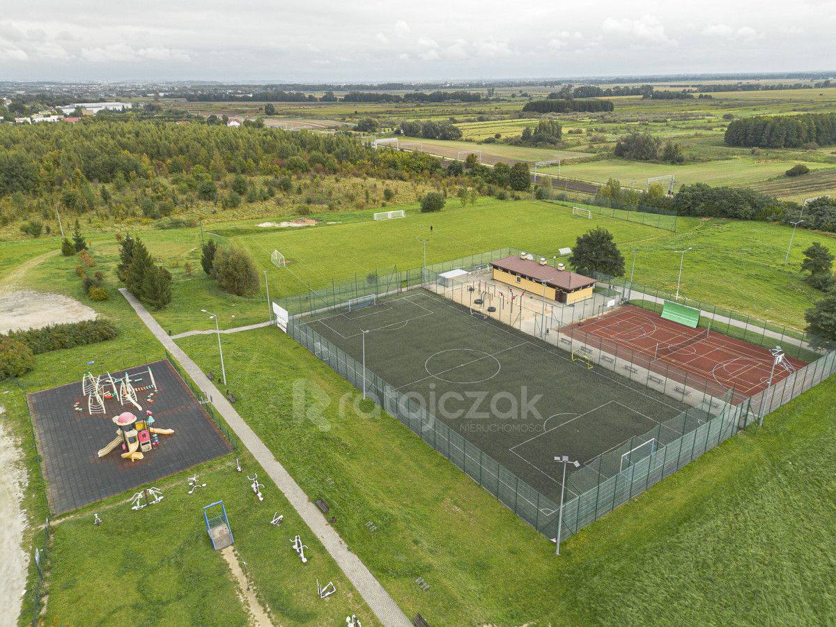 bliźniak, 6 pokoi Różyny. Zdjęcie 7