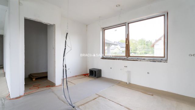 dom wolnostojący, 5 pokoi Tomice, ul. Czarny Las. Zdjęcie 13