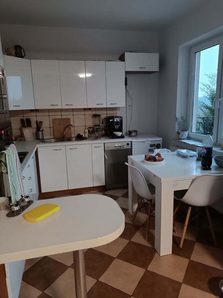 dom wolnostojący, 5 pokoi Kamienny Smug. Zdjęcie 9