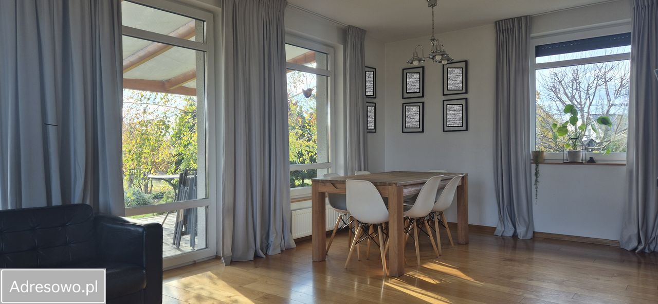 dom wolnostojący, 5 pokoi Oleśniczka. Zdjęcie 12